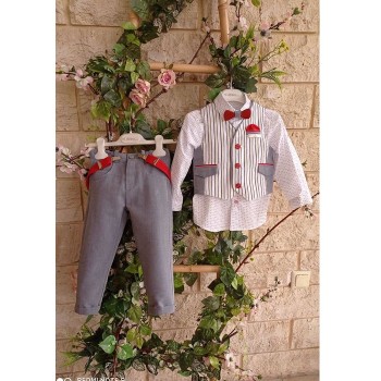 ΚΟΣΤΟΥΜΙ ΣΕ ΓΚΡΙ-ΚΟΚΚΙΝΟ ΧΡΩΜΑ