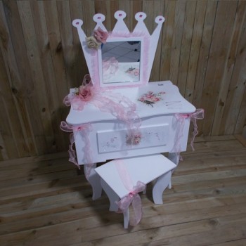 ΞΥΛΙΝΗ ΤΟΥΑΛΕΤΑ ΚΟΡΩΝΑ ΜΕ ΚΑΘΡΕΠΤΗ ΞΥΛΙΝΗ ΤΟΥΑΛΕΤΑ ΚΟΡΩΝΑ ΜΕ ΚΑΘΡΕΠΤΗ