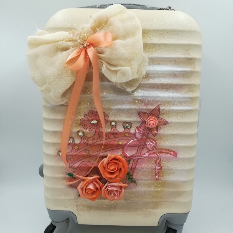 ΒΑΛΙΤΣΑ ΜΕ ΘΕΜΑ ΚΟΡΩΝΑ