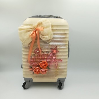 ΒΑΛΙΤΣΑ ΜΕ ΘΕΜΑ ΚΟΡΩΝΑ