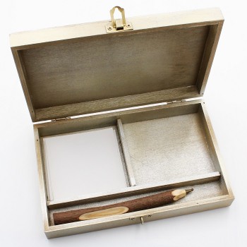 ΞΥΛΙΝΟ ΚΟΥΤΙ ΜΕ ΘΗΚΕΣ