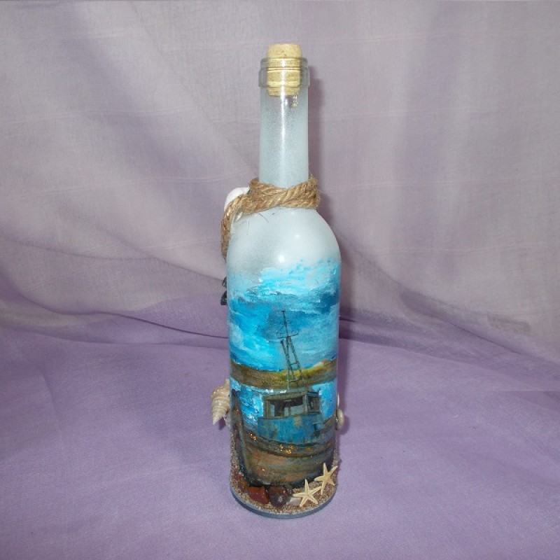 ΜΠΟΥΚΑΛΙ ΜΕ ΘΑΛΑΣΣΙΝΗ ΠΑΡΑΣΤΑΣΗ