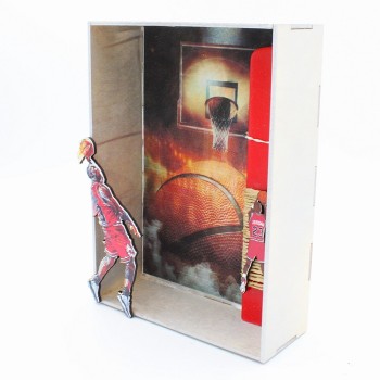 ΛΑΜΠΑΔΑ ΣΕ ΚΟΥΤΙ ΜΕ ΦΙΓΟΥΡΑ ΤΟΥ JORDAN