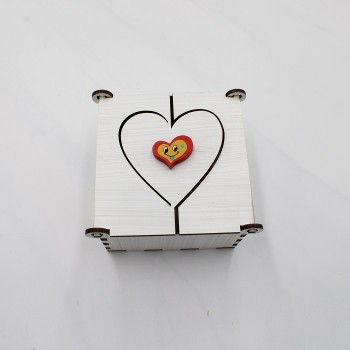 ΚΟΥΤΑΚΙ ΜΕ ΑΡΚΟΥΔΑΚΙ ΚΑΙ ΚΑΡΔΙΑ