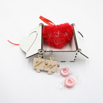 ΚΟΥΤΑΚΙ ΜΕ ΜΠΡΕΛΟΚ ΚΑΙ ΚΑΡΔΙΑ ΚΟΥΤΑΚΙ ΜΕ ΜΠΡΕΛΟΚ ΚΑΙ ΚΑΡΔΙΑ