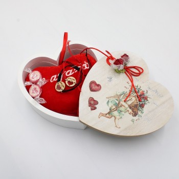 ΣΥΝΘΕΣΗ ΣΕ ΚΟΥΤΙ ΚΑΡΔΙΑ