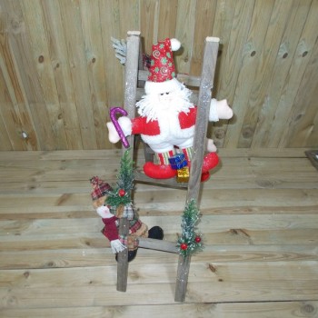 ΧΕΙΡΟΠΟΙΗΤΗ ΣΚΑΛΑ ΜΕ ΧΡΙΣΤΟΥΓΕΝΝΙΑΤΙΚΕΣ ΦΙΓΟΥΡΕΣ