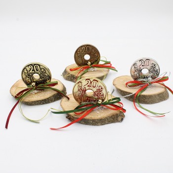 ΓΟΥΡΙΑ ΕΙΚΟΣΑΡΕΣ ΣΕ ΡΟΔΕΛΑ ΞΥΛΟΥ