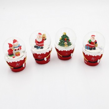 ΧΙΟΝΟΜΠΑΛΕΣ ΜΕ ΠΑΡΑΣΤΑΣΕΙΣ