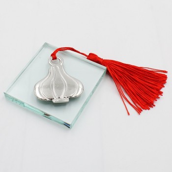 ΓΟΥΡΙ ΣΚΟΡΔΟ ΣΕ ΠΛΑΚΑΚΙ