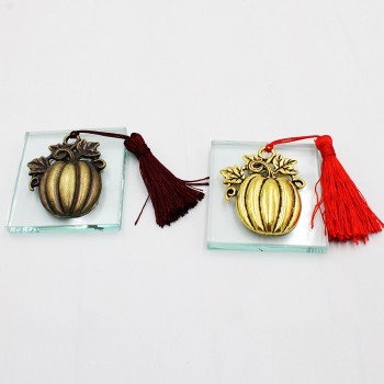 ΚΟΛΟΚΥΘΑ ΣΕ ΓΥΑΛΙΝΟ ΠΛΑΚΑΚΙ