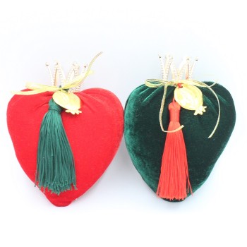 ΓΟΥΡΙ ΣΕ ΒΕΛΟΥΔΙΝΗ ΚΑΡΔΙΑ