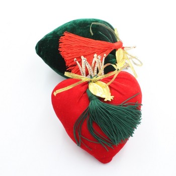 ΓΟΥΡΙ ΣΕ ΒΕΛΟΥΔΙΝΗ ΚΑΡΔΙΑ