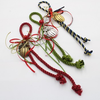 ΚΡΕΜΑΣΤΟ ΓΟΥΡΙ ΜΕ ΚΟΛΟΚΥΘΑ