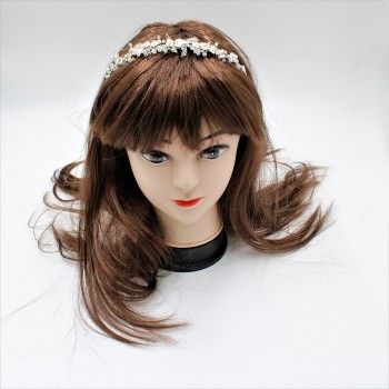 ΚΟΥΑΦ ΝΥΦΗΣ ΜΕ ΣΒΑΡΟΦΣΚΙ