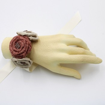 ΕΚΡΟΥ ΒΡΑΧΙΟΛΙ ΓΙΑ ΤΗ ΝΥΦΗ