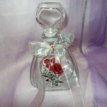 ΚΑΡΑΦΑ ΜΕ ΔΙΑΚΟΣΜΗΣΗ ΝΤΕΚΟΥΠΑΖ