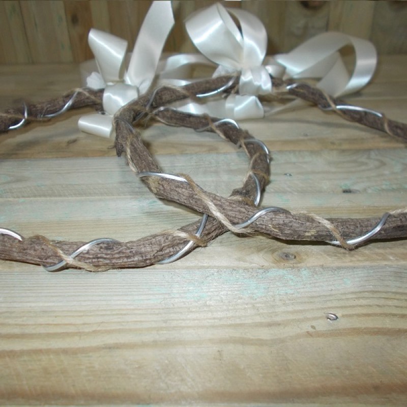 ΞΥΛΙΝΑ ΣΤΕΦΑΝΑ ΜΕ ΜΕΤΑΛΛΙΚΗ ΒΕΡΓΑ