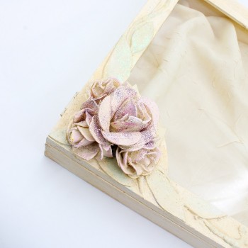 ΞΥΛΙΝΗ ΣΤΕΦΑΝΟΘΗΚΗ