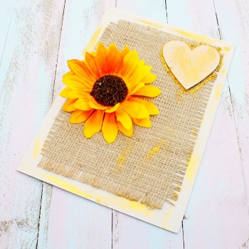 ΕΥΧΕΤΗΡΙΑ ΚΑΡΤΑ ΜΕ ΗΛΙΑΝΘΟ