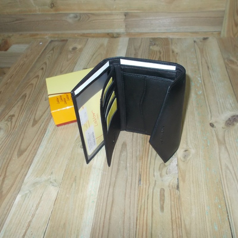 ΓΥΝΑΙΚΕΙΟ ΔΕΡΜΑΤΙΝΟ ΠΟΡΤΟΦΟΛΙ