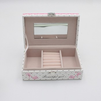 ΜΠΙΖΟΥΤΙΕΡΑ ΜΕ ΚΑΘΡΕΦΤΑΚΙ