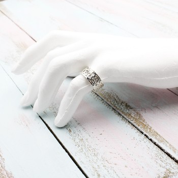 ΔΑΧΤΥΛΙΔΙ ΜΕ ΣΧΕΔΙΑ