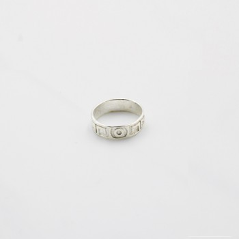 ΑΣΗΜΕΝΙΟ ΔΑΧΤΥΛΙΔΙ ΜΕ ΣΧΕΔΙΑ