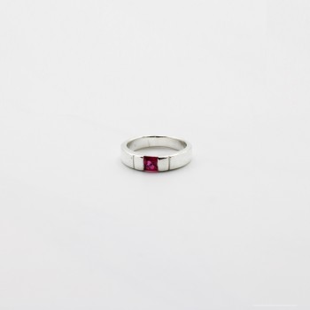 ΔΑΧΤΥΛΙΔΙ ΜΕ ΒΥΣΣΙΝΙ ΠΕΤΡΑ