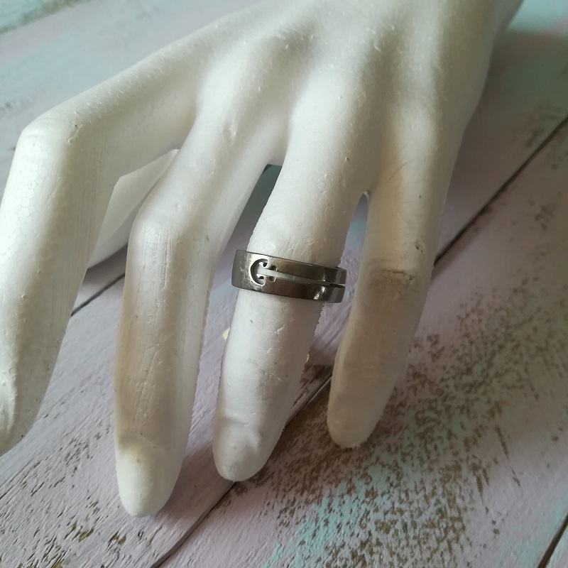 ΔΑΧΤΥΛΙΔΙ ΜΕ ΑΓΚΥΡΕΣ