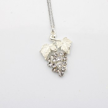 ΚΟΣΜΗΜΑ ΛΑΙΜΟΥ ΜΕ ΣΤΑΦΥΛΙ