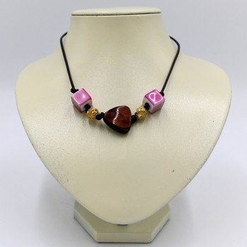 ΚΟΣΜΗΜΑ ΜΕ ΔΙΑΦΟΡΑ ΣΤΟΙΧΕΙΑ