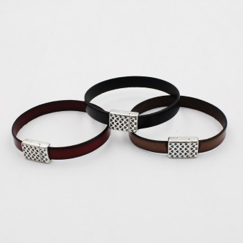 ΚΟΚΚΙΝΟ ΔΕΡΜΑΤΙΝΟ ΒΡΑΧΙΟΛΙ