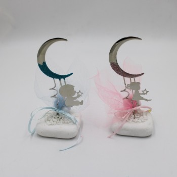 ΜΠΟΜΠΟΝΙΕΡΕΣ ΜΕ ΠΑΙΔΑΚΙΑ ΣΤΟ ΦΕΓΓΑΡΙ