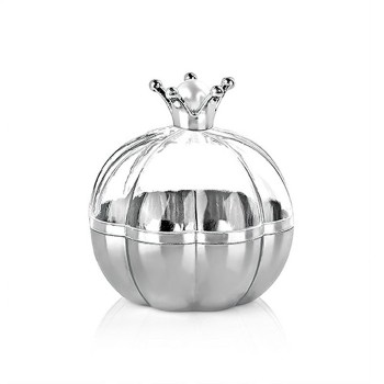 ΜΠΟΜΠΟΝΙΕΡΑ ΚΟΛΟΚΥΘΑ ΜΕ ΚΟΡΩΝΑ