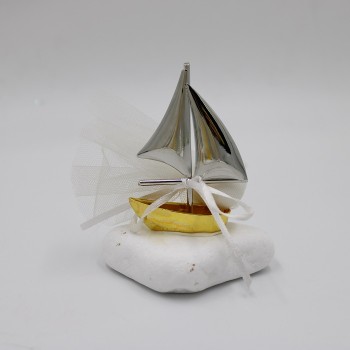 ΜΠΟΜΠΟΝΙΕΡΑ ΚΑΡΑΒΙ ΜΕ ΠΑΝΙ