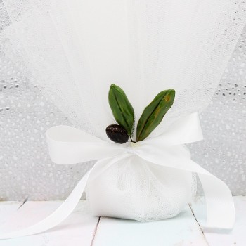 ΜΠΟΜΠΟΝΙΕΡΑ ΜΕ ΚΛΩΝΑΡΙ ΕΛΙΑΣ ΜΠΟΜΠΟΝΙΕΡΑ ΜΕ ΚΛΩΝΑΡΙ ΕΛΙΑΣ