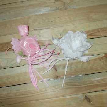 ΜΠΟΜΠΟΝΙΕΡΕΣ ΤΡΙΑΝΤΑΦΥΛΛΑ ΜΕ ΡΑΚΕΤΕΣ