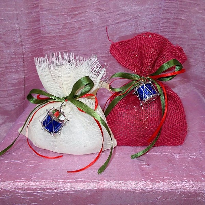 ΧΡΙΣΤΟΥΓΕΝΝΙΑΤΙΚΕΣ ΜΠΟΜΠΟΝΙΕΡΕΣ ΠΟΥΓΚΙΑ