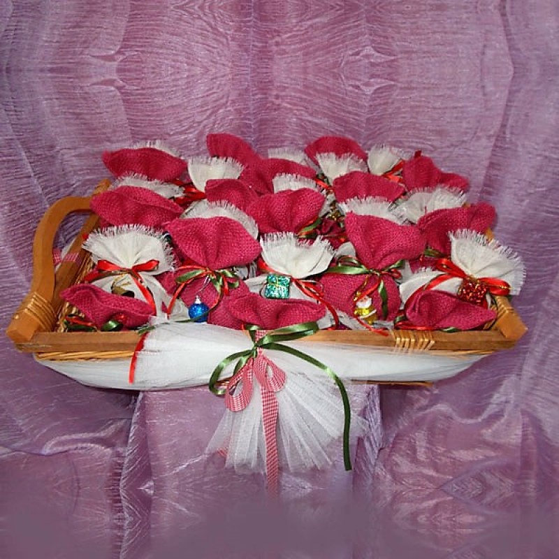 ΧΡΙΣΤΟΥΓΕΝΝΙΑΤΙΚΕΣ ΜΠΟΜΠΟΝΙΕΡΕΣ ΠΟΥΓΚΙΑ