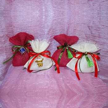 ΧΡΙΣΤΟΥΓΕΝΝΙΑΤΙΚΕΣ ΜΠΟΜΠΟΝΙΕΡΕΣ ΠΟΥΓΚΙΑ