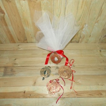 ΧΡΙΣΤΟΥΓΕΝΝΙΑΤΙΚΗ ΜΠΟΜΠΟΝΙΕΡΑ ΜΕ ΔΙΑΚΟΣΜΗΤΙΚΟ