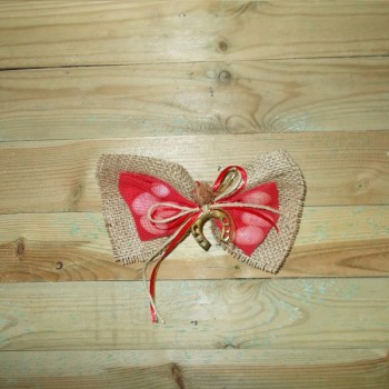 ΧΡΙΣΤΟΥΓΕΝΝΙΑΤΙΚΗ ΜΠΟΜΠΟΝΙΕΡΑ ΜΕ ΓΑΖΑ