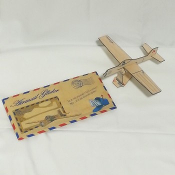 ΠΡΟΣΚΛΗΤΗΡΙΟ ΞΥΛΙΝΟ ΑΕΡΟΠΛΑΝΟ ΣΕ ΦΑΚΕΛΟ